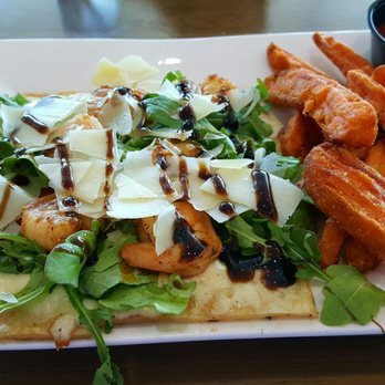 RumFish - Shrimp Flatbread and sweet potato fries - Seafood Near Me - Tampa, Florida
