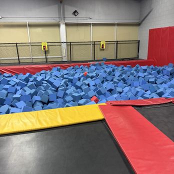 Aerozone Trampoline Park - Foam pit - Trampoline Parks Near Me - Fresno, California