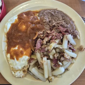 Alfonso's Breakfast Burritos - Huevos Rancheros with refried beans, potatoes and bacon bites - Mexican Near Me - Duncanville, Texas Alfonso's Breakfast Burritos - Huevos Rancheros with refried beans, potatoes and bacon bites - Mexican Near Me - Duncanville, Texas