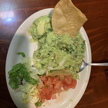 El Mariachi Mexican Grill - Big portion of guacamole - Mexican Near Me - Lufkin, Texas