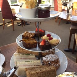 Golf View Hotel - Afternoon tea.