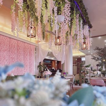Enchant - Beautiful floral decorations - Asian Fusion Near Me - Los Angeles, California Enchant - Beautiful floral decorations - Asian Fusion Near Me - Los Angeles, California
