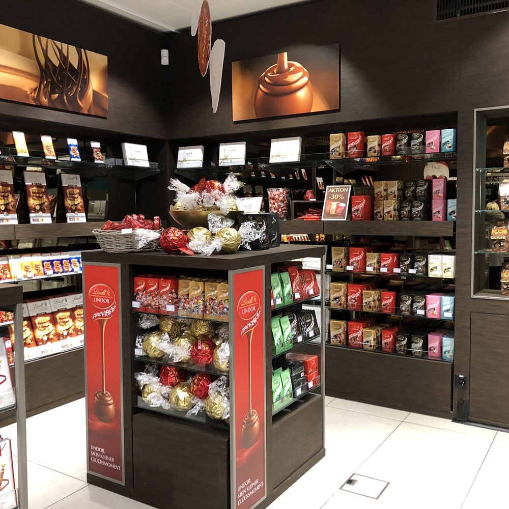 Lindt Factory Outlet - Boxes of chocolates - Chocolatiers & Shops Near Me - Kilchberg, ZH