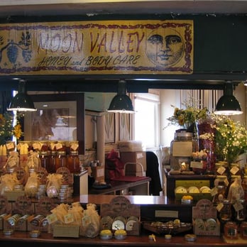Moon Valley Organics - Cosmetics & Beauty Supply Near Me - Seattle, Washington