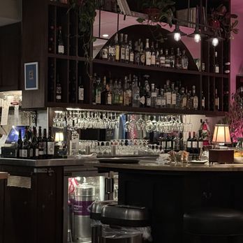 Vin - Cocktail Bars Near Me - San Rafael, California