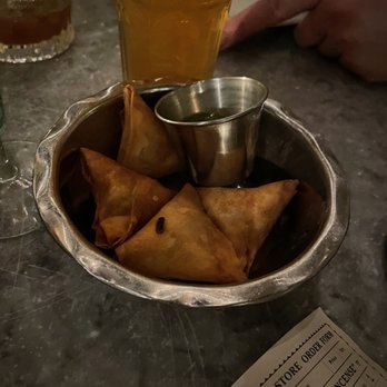 Dishoom - Veggie samosas! These were my favorite! I could eat 100! - Indian Near Me - London, XGL