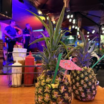 Cuckoo Coconuts Waikiki - Pineapple pina colada - Cocktail Bars Near Me - Honolulu, Hawaii