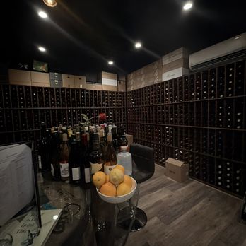 Silver Lining - Wine Cellar - Wine Bars Near Me - Honolulu, Hawaii Silver Lining - Wine Cellar - Wine Bars Near Me - Honolulu, Hawaii
