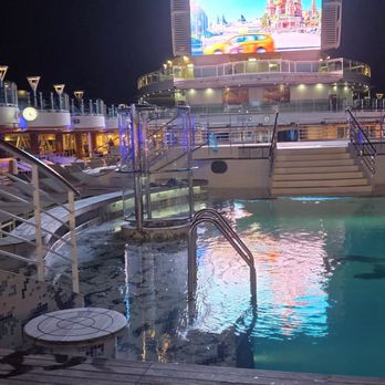 Princess Cruises - Lido deck - Tours Near Me - San Pedro, California Princess Cruises - Lido deck - Tours Near Me - San Pedro, California