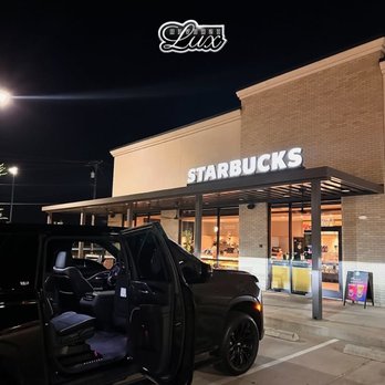 Reverse Lux - Limos Near Me