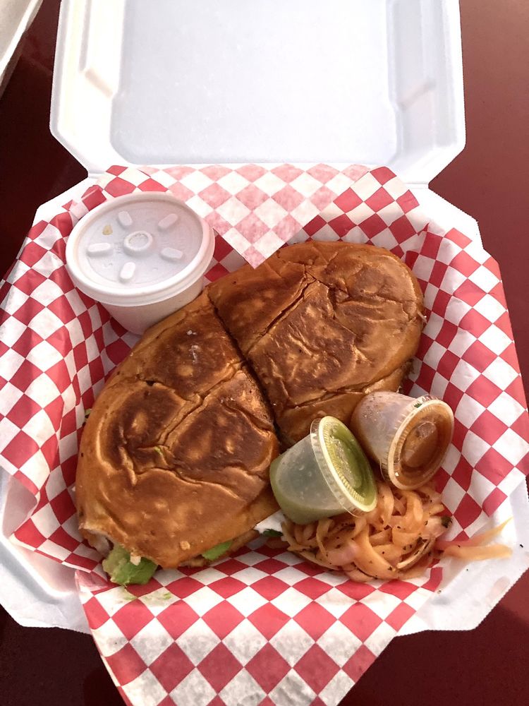 Birrieria y Mariscos El General