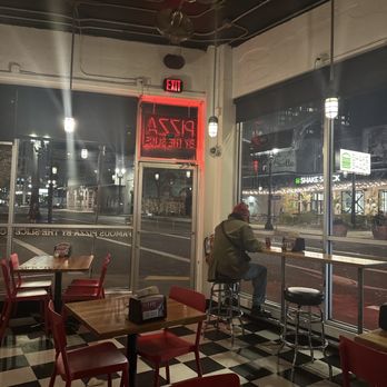 Sizzle Pie - Open til midnight - Pizza Near Me - Portland, Oregon Sizzle Pie - Open til midnight - Pizza Near Me - Portland, Oregon
