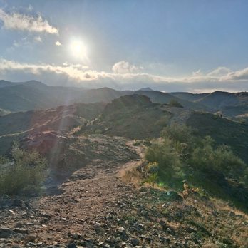 South Mountain Park - Beautiful view on the Ridgeline Trail - Parks Near Me - Phoenix, Arizona