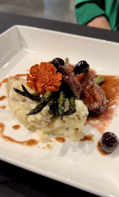 Seven Oaks Steak and Seafood by null