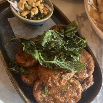 Saranrom Thai - Thai Near Me - Elmhurst, New York