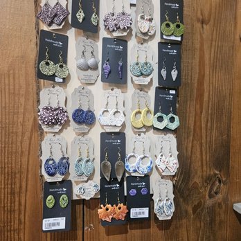 Crystal King Pottery - Arts & Crafts Near Me - Seagrove, North Carolina Crystal King Pottery - Arts & Crafts Near Me - Seagrove, North Carolina
