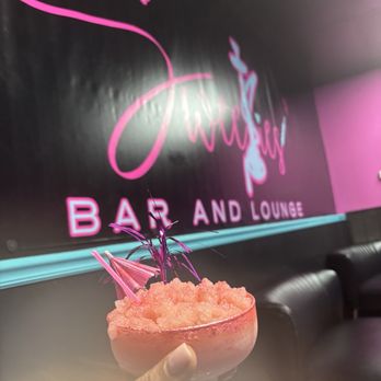Sweetie’s Hookah Bar & Lounge - The owner was closed and still made me a pretty drink - Hookah Bars Near Me - Springfield, Tennessee Sweetie’s Hookah Bar & Lounge - The owner was closed and still made me a pretty drink - Hookah Bars Near Me - Springfield, Tennessee