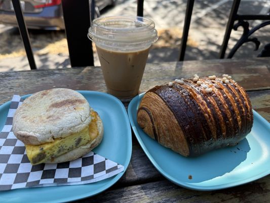 Moonrise Bakery by null