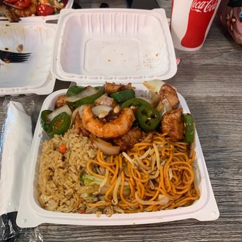 Pots n' Woks - Garlic chicken - Chinese Near Me - Whittier, California