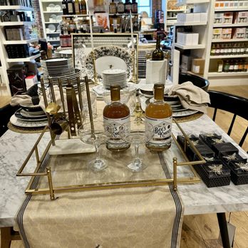 Williams-Sonoma - Another, lovely table. - Kitchen & Bath Near Me - Bethesda, Maryland Williams-Sonoma - Another, lovely table. - Kitchen & Bath Near Me - Bethesda, Maryland