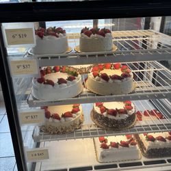 Venecia Bakery - Cakes ready to buy