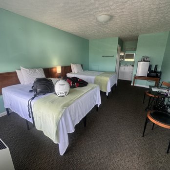 Fox Mountain Inn - Hotels Near Me - Max Meadows, Virginia Fox Mountain Inn - Hotels Near Me - Max Meadows, Virginia