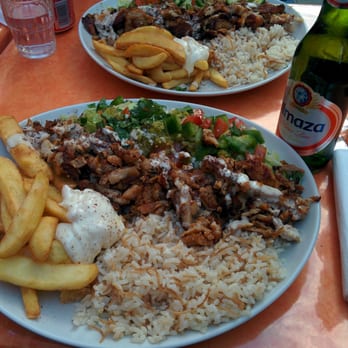 Chez Nous les Libanais - Chicken shawarma plate with a Lebanese beer - Donairs Near Me - Toulouse, 31