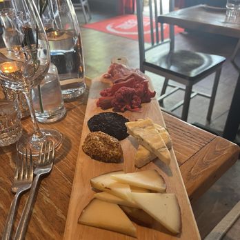 Old Vines Wine Bar - Wine Bars Near Me - Kennebunk, Maine