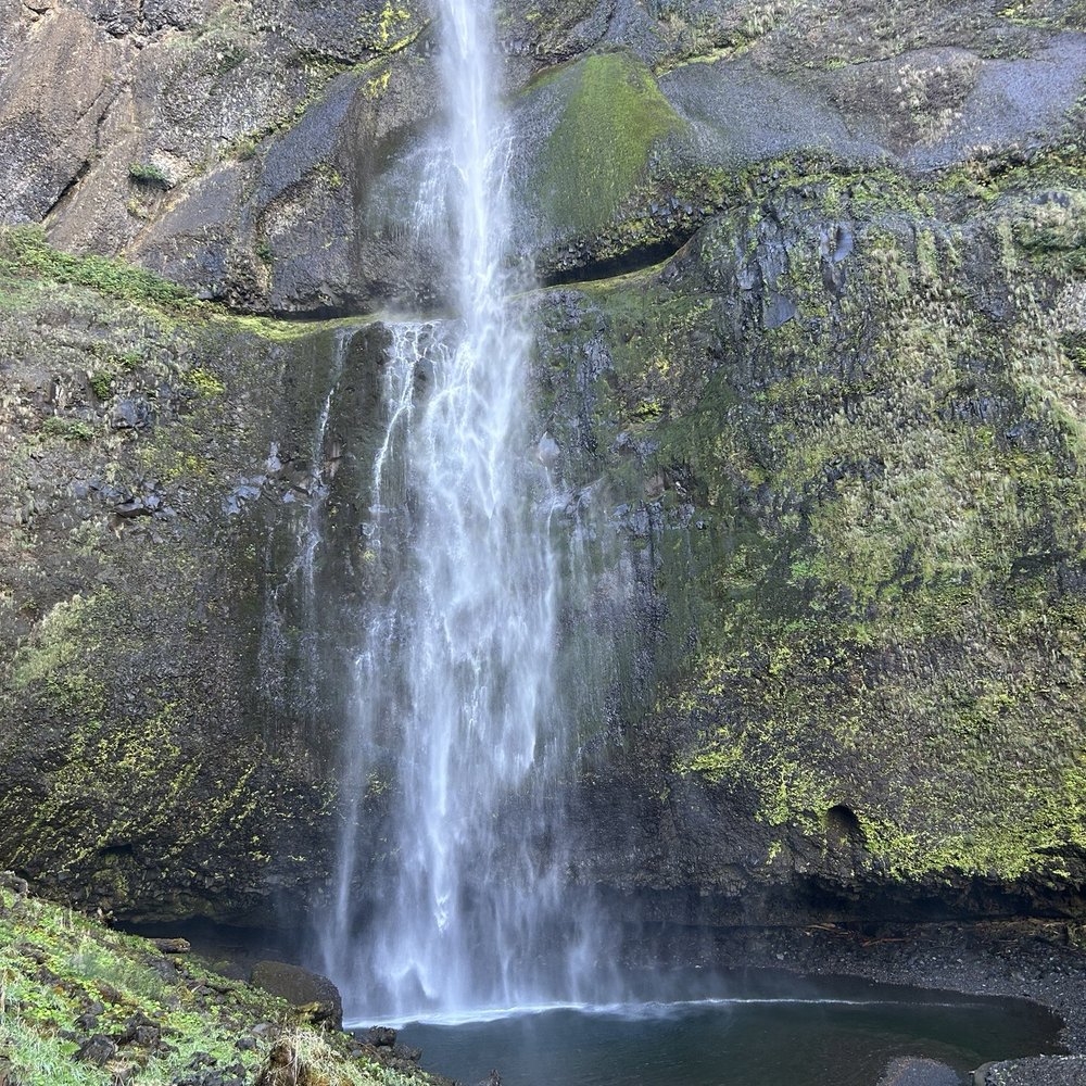 Multnomah Falls - Hiking Near Me - Bridal Veil, Oregon Multnomah Falls - Hiking Near Me - Bridal Veil, Oregon