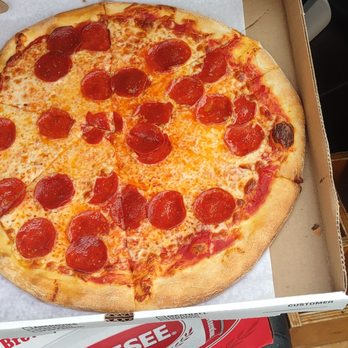 Giovanni's NY Pizza - Medium pepperoni pizza. A solid lock for freshness and taste. - Italian Near Me - Leesburg, Virginia Giovanni's NY Pizza - Medium pepperoni pizza. A solid lock for freshness and taste. - Italian Near Me - Leesburg, Virginia