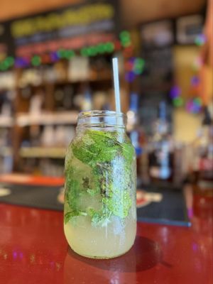 J&J La Casa del Habano Cabo by null