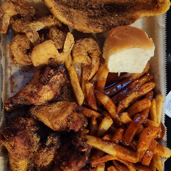 KOK Wings & Things - Personal Platter, with Sum Nasty on the fries, Double Dip dry rub on the wings. - Chicken Wings Near Me - Lafayette, Louisiana KOK Wings & Things - Personal Platter, with Sum Nasty on the fries, Double Dip dry rub on the wings. - Chicken Wings Near Me - Lafayette, Louisiana