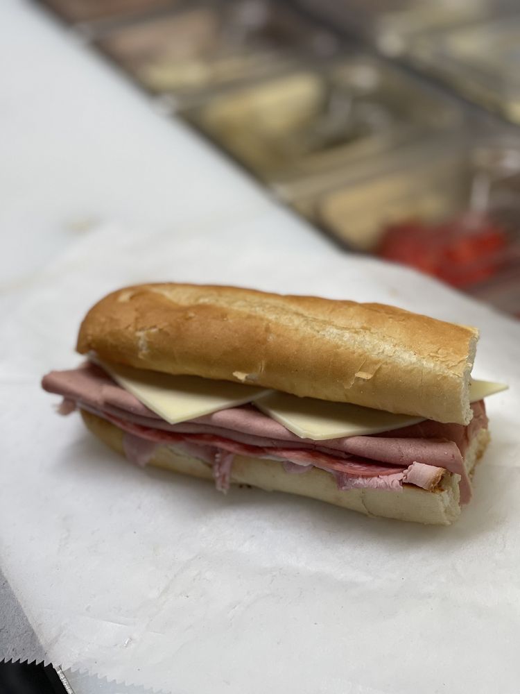 The Hoagie House Logo