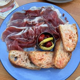 Jamon and bread