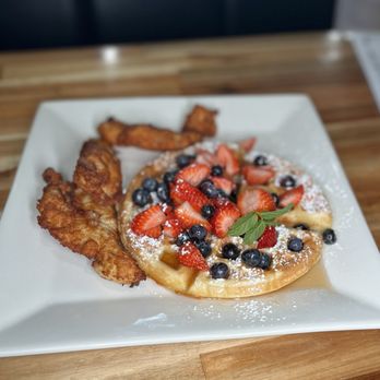 Alas Kitchen & Bar - Chicken & Waffles - Mexican Near Me - Paramount, California Alas Kitchen & Bar - Chicken & Waffles - Mexican Near Me - Paramount, California