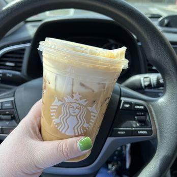 Starbucks - Vanilla sweet cream cold brew with caramel drizzle - Coffee & Tea Near Me - Staten Island, New York Starbucks - Vanilla sweet cream cold brew with caramel drizzle - Coffee & Tea Near Me - Staten Island, New York