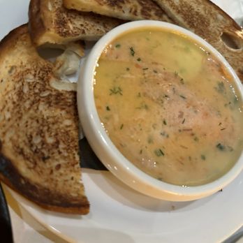 RILEY’S FISH & STEAK - Updated May 2024 - 320 Photos & 76 Reviews - 200 ...