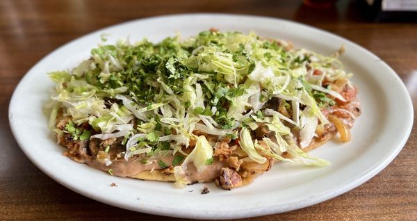 Quesadilla La Reina del Sur by null