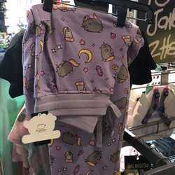 Hot Topic