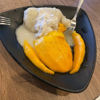 S Thai Food - Mango with Sticky Rice - Thai Near Me - Temecula, California