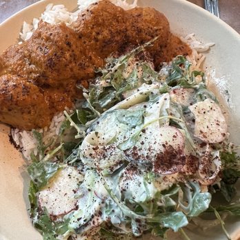 Flower Child - Thai Chicken & Shrimp Meatballs - Salad Near Me - Austin, Texas