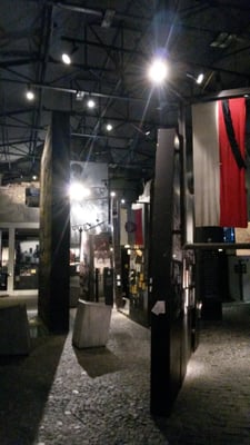 Warsaw Uprising Museum by null