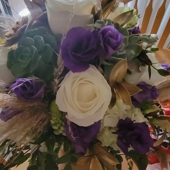 Casa Blanca Flowers - Florists Near Me - Oxnard, California Casa Blanca Flowers - Florists Near Me - Oxnard, California