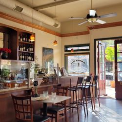 Liu Mandarin Kitchen - Relaxing interior.