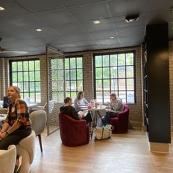 Eleva Coffee Lounge - Interior