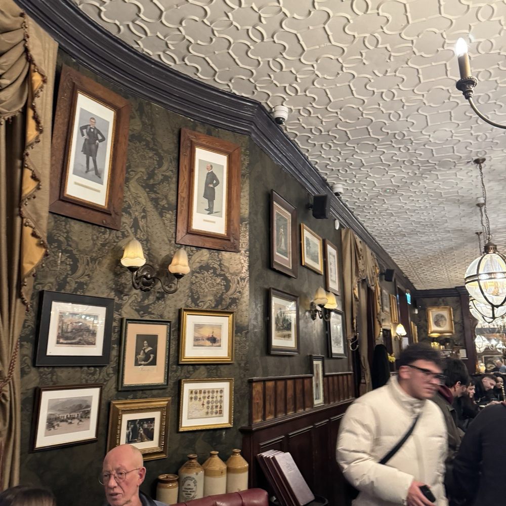 The Victoria - Inside - Pubs Near Me - Paddington, XGL The Victoria - Inside - Pubs Near Me - Paddington, XGL