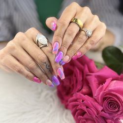 Daisy Nails