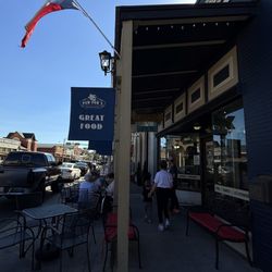 Paw-Paw's Catfish House - Exterior