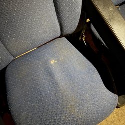 Marcus Town Square Cinema - Dirty gross and worn