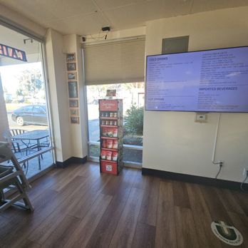 Milohas - 1-7-25. Interior - Bakeries Near Me - San Jose, California